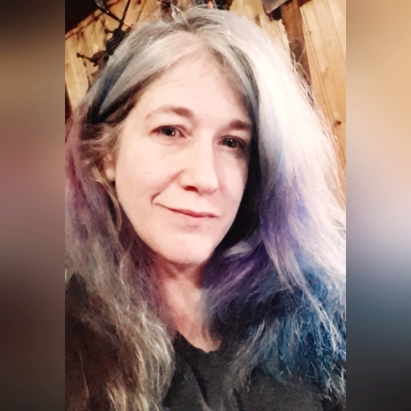 Meet your Posher, Ariel - Picture 7 of 7